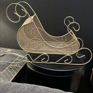 Decorative Gold Wire Sleigh